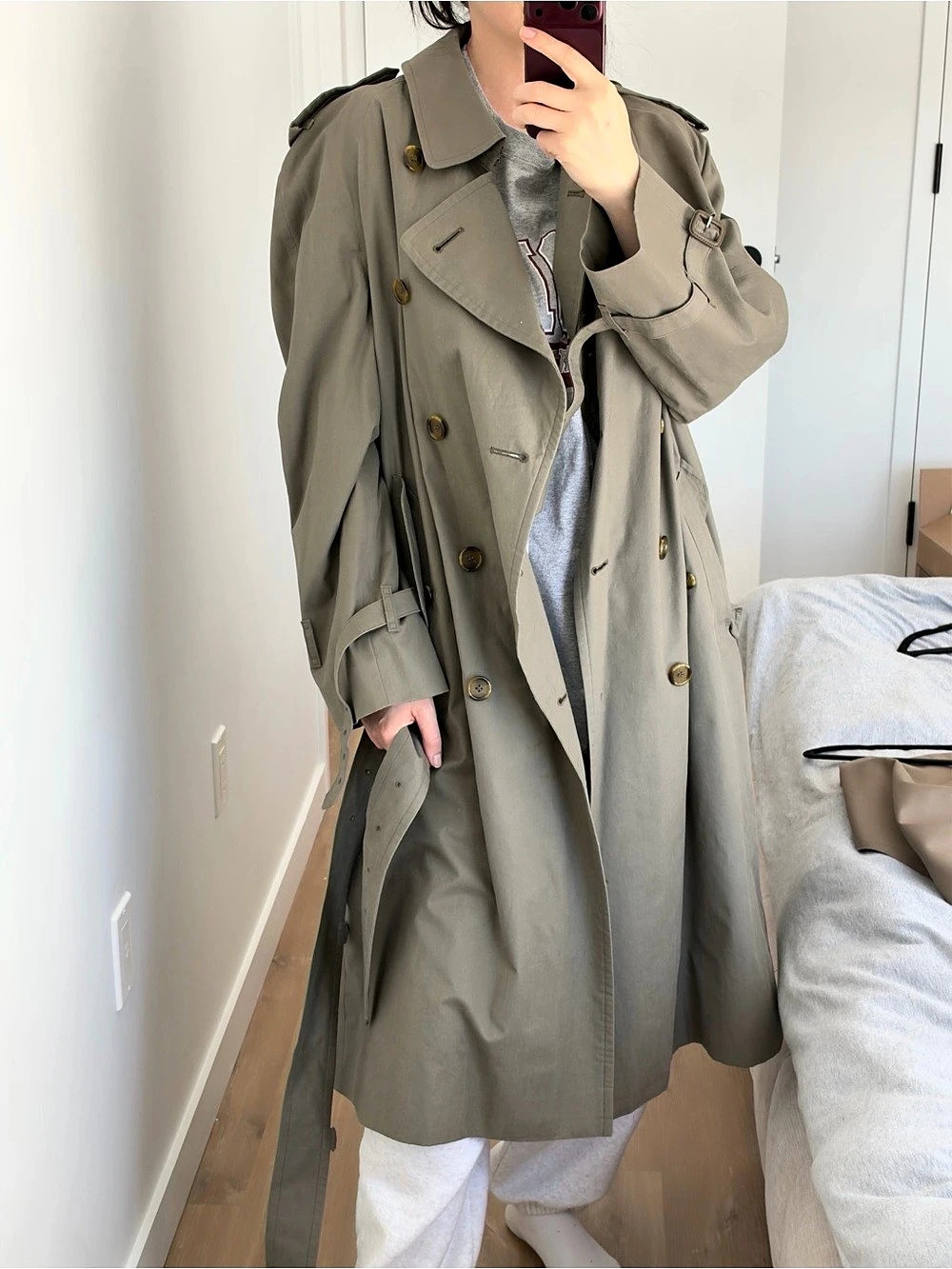 Burberrys Cotton Plaid-Lined Trench Coat in Gray